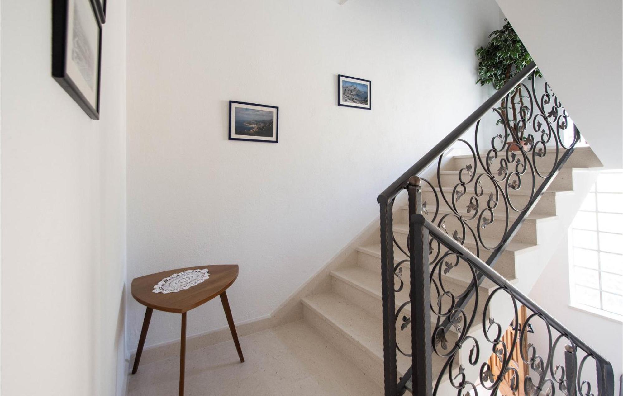 Nice Apartment In Ostrvica With Kitchen Zewnętrze zdjęcie