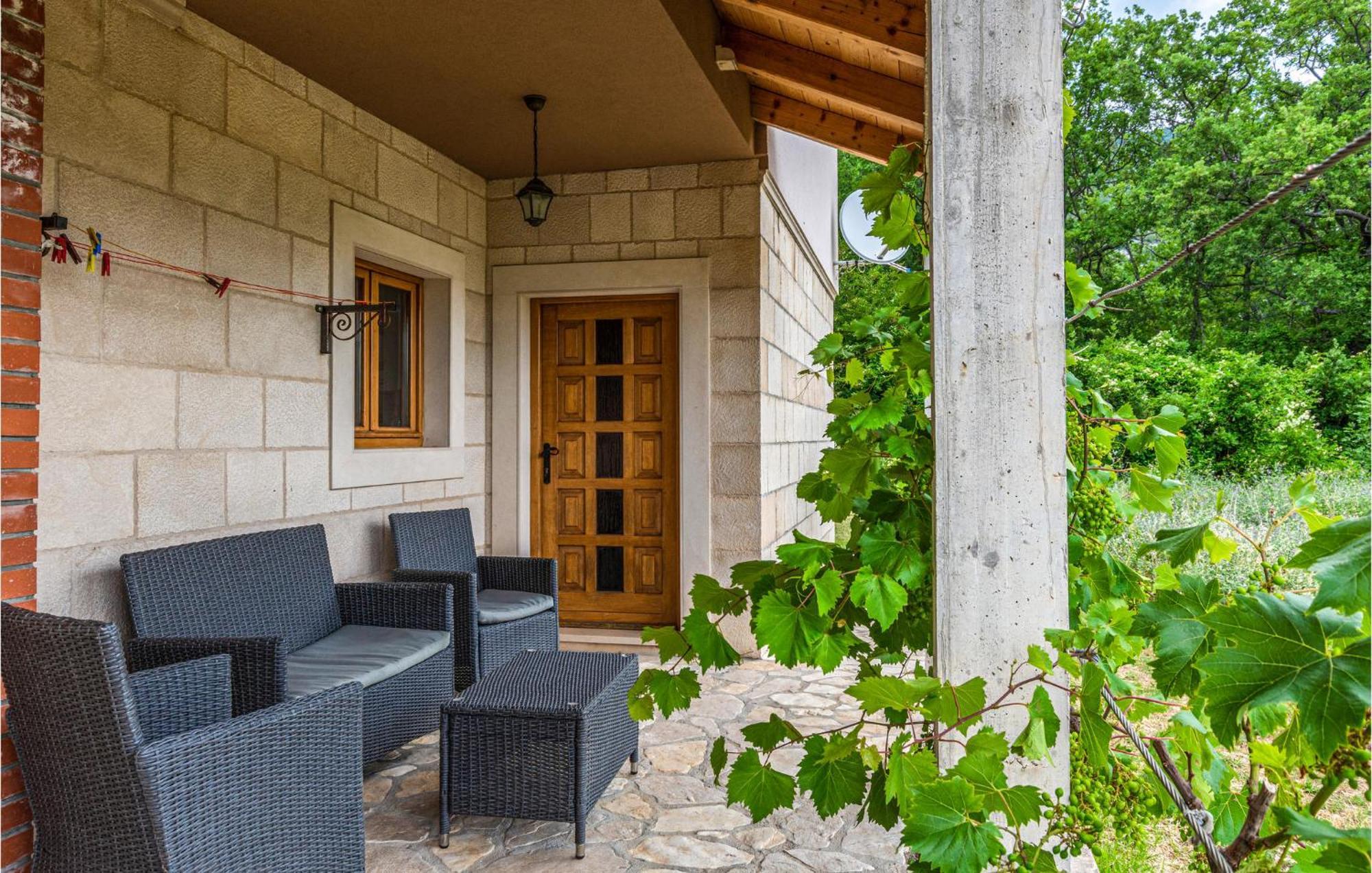 Nice Apartment In Ostrvica With Kitchen Zewnętrze zdjęcie